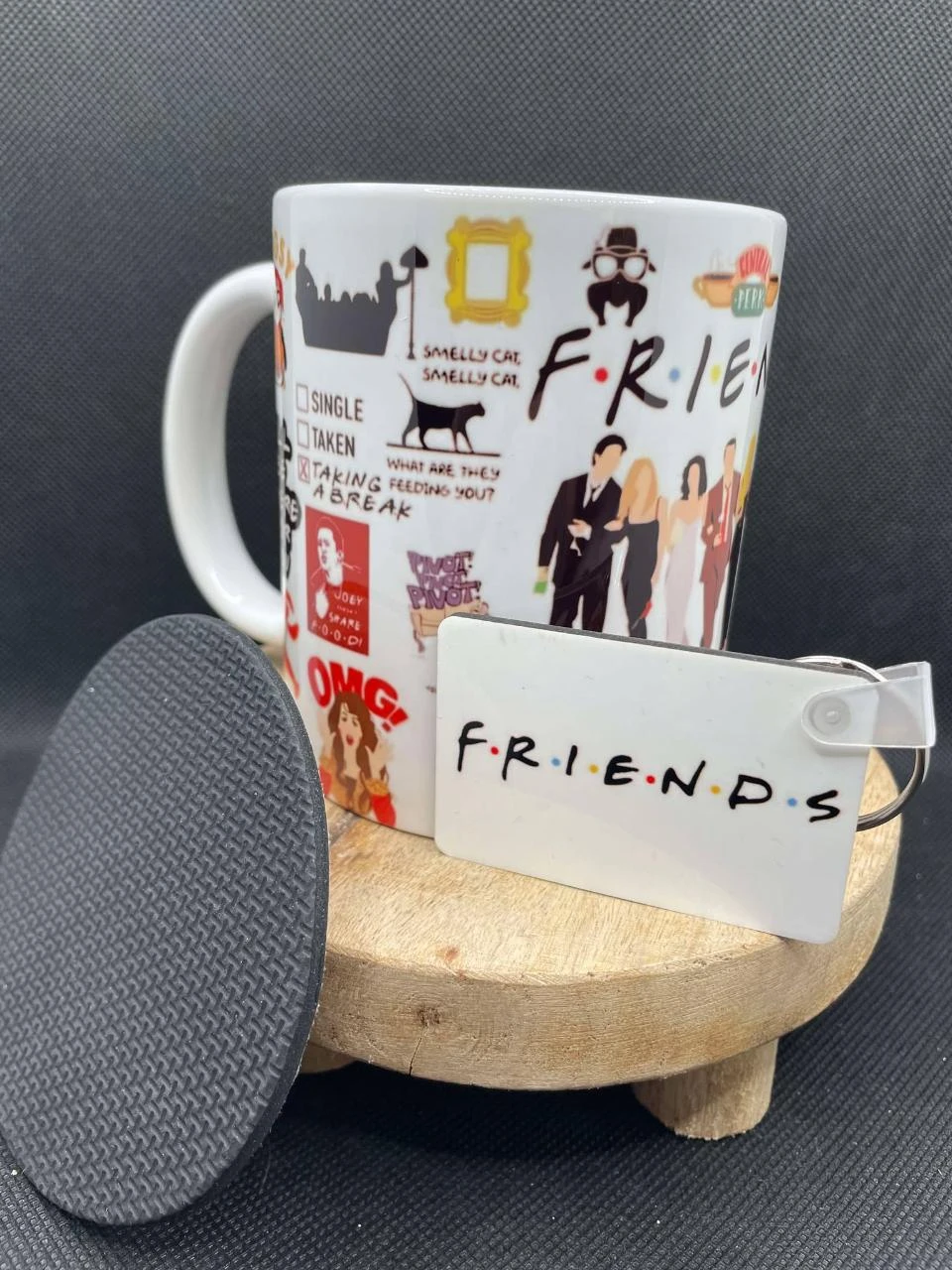 🎁 Cadeauset Mok – Mok + Sleutelhanger + Onderzetters – Friends 🌺🌪 – photo 2